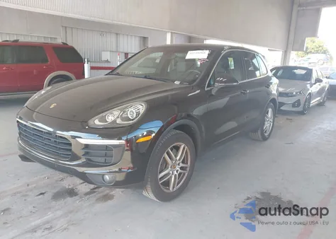 2016 Porsche Cayenne z USA, uszkodzony, nr VIN WP1AA2A20GKA09937